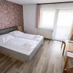 Hotel-restaurant Zum Schwalbennest Hotel