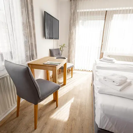Hotel-restaurant Zum Schwalbennest Hotel