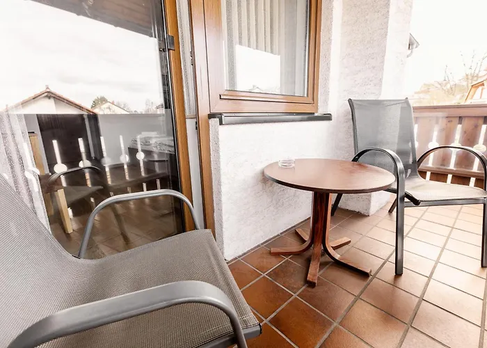 Hotel-restaurant Zum Schwalbennest 2*